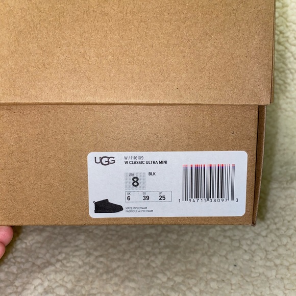NIB Ugg Ultra Minis in Black - Picture 5 of 6